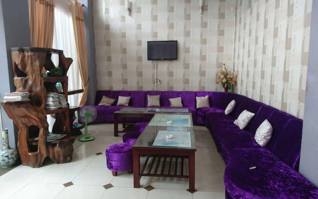 Modern SaiGon Hotel 2