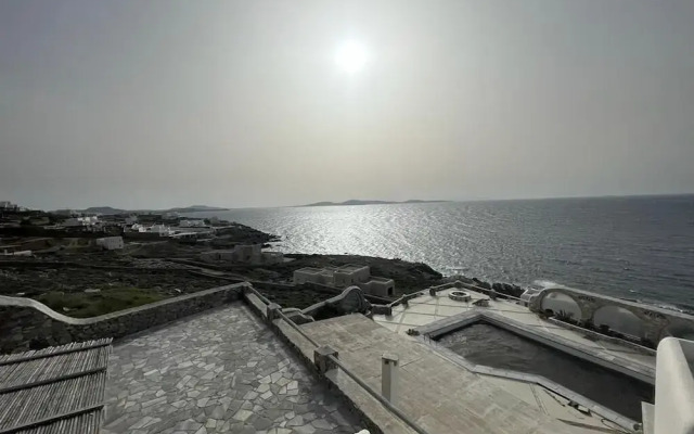 Amati Villa Cavo Dellos