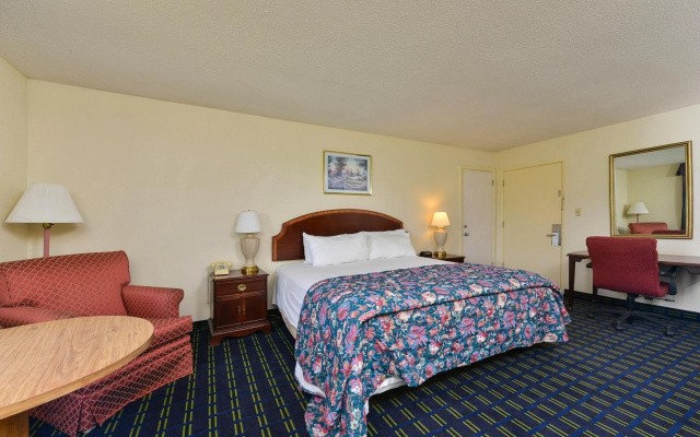 Americas Best Value Inn & Suites South Boston