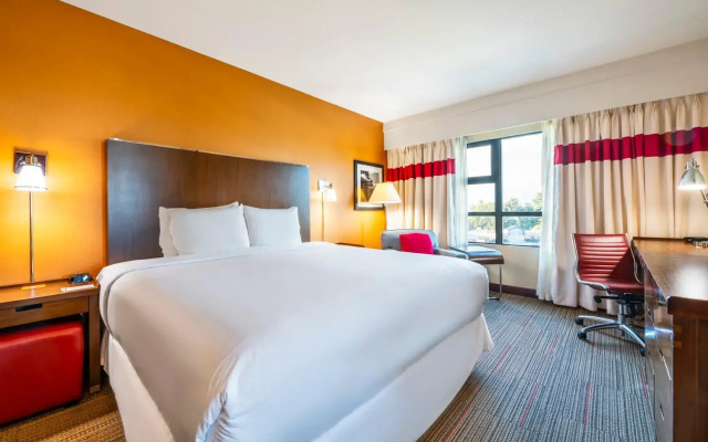 Grand Park Hotel Vancouver Airport, Ascend Hotel Collection