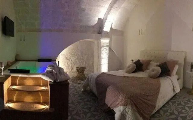 Nenetta Rooms