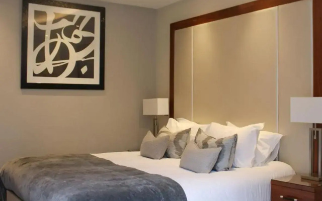 One Warwick Park Hotel