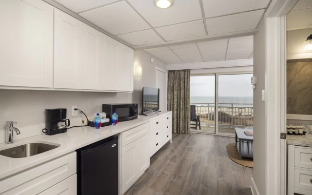 Montreal Beach Resort