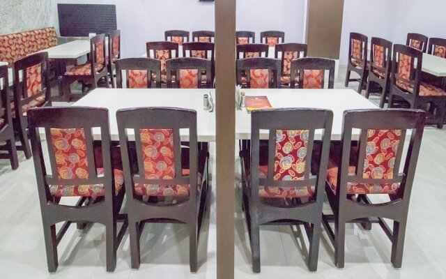OYO 13300 Anupama Residency
