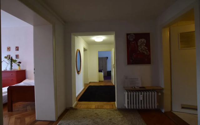 Tolstov-Hotels Large 3,5 Room Apartment