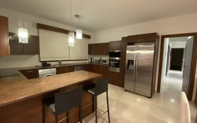 Hallmark Beach Apartment