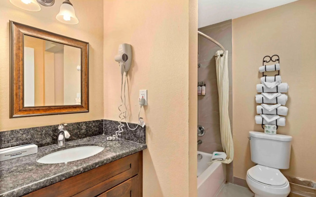 Lemon Tree Hotel & Suites Anaheim