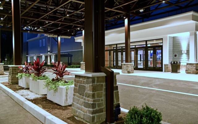 Tiverton Casino Hotel