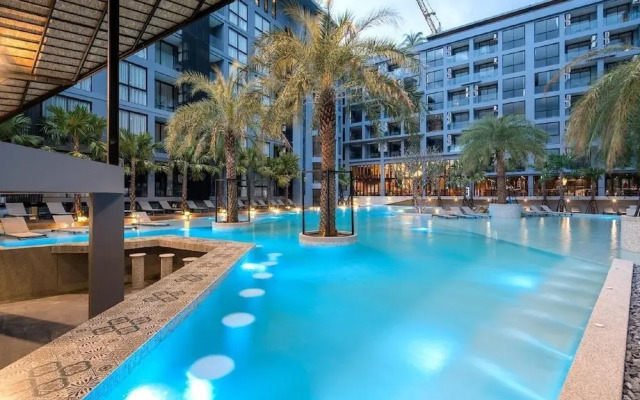 Infinity Sky Pool Walk to BeachC182