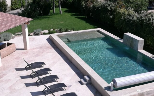 House With 5 Bedrooms in Pernes-les-fontaines, With Private Pool, Furn