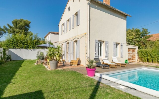 Charming Modern and Comfortable Villa-pool