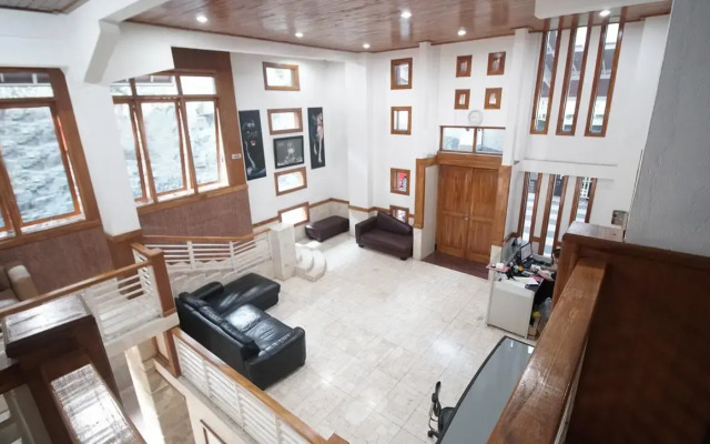 OYO 1209 Tirtasari Nice Guesthouse