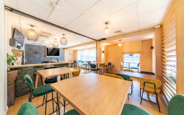 Mandarina Hotel Luxembourg Airport ( Ex Campanile)