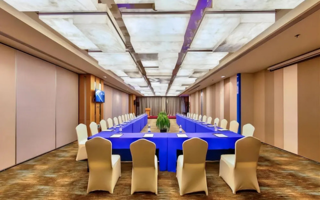 Holiday Inn Express Dalian City Centre, an IHG Hotel