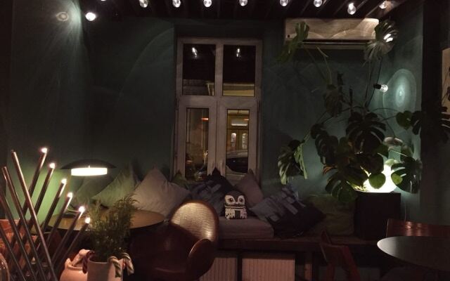 Hygge Cafe & Hotel