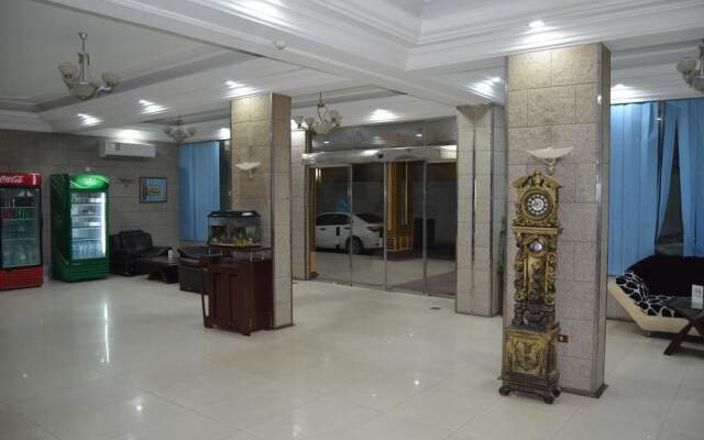 Akaduniya Furnished Apartments 2