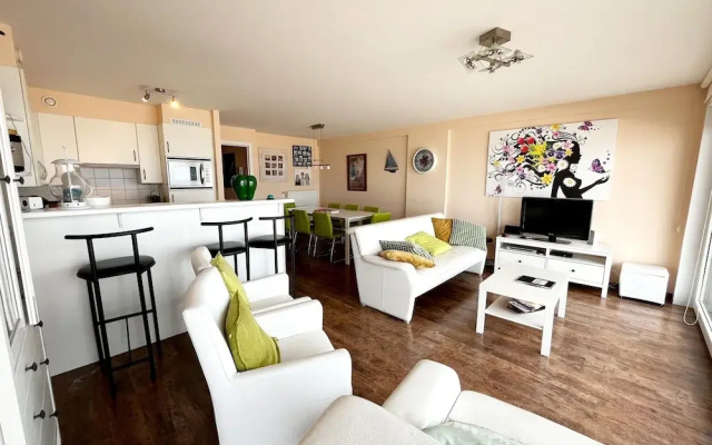 Apartment in Wenduine With Stunning Sea Views
