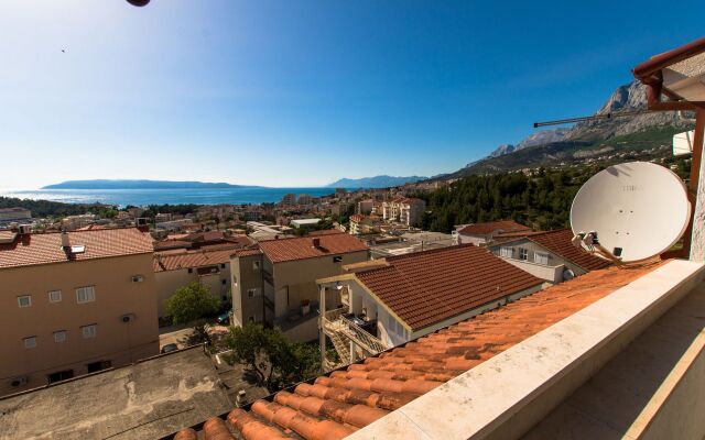 Apartment Prgo - spacious with view & parking: A3  3. kat Makarska, Riviera Makarska