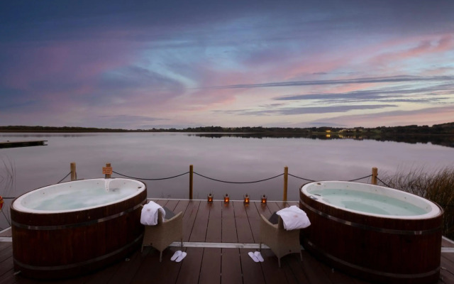 Wineport Lodge