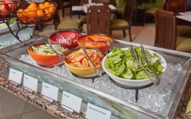 Holiday Inn & Suites Manila Galleria by IHG
