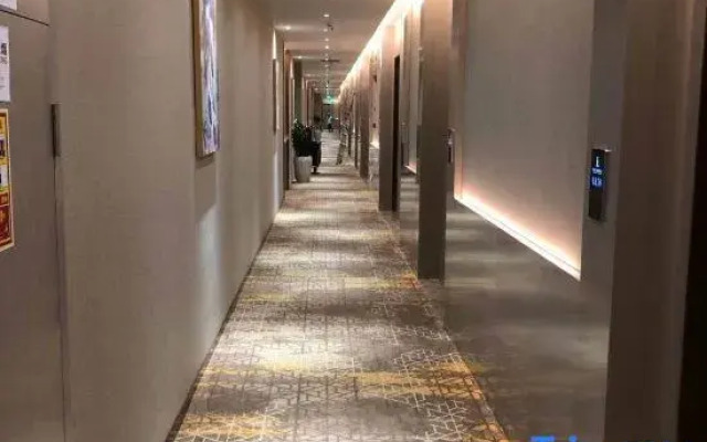 Pengcheng Belvedere Hotel (Shenzhen University Nanshan Metro Station)