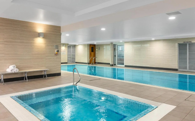 Meriton Suites World Tower