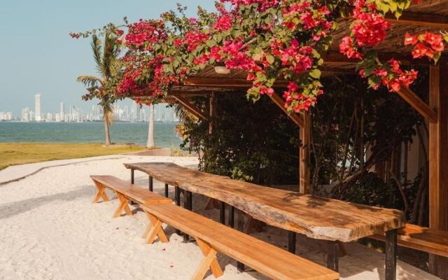 Anaho Beach Club