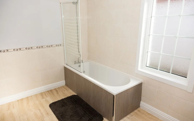 Alexander Apartments Baltic Court