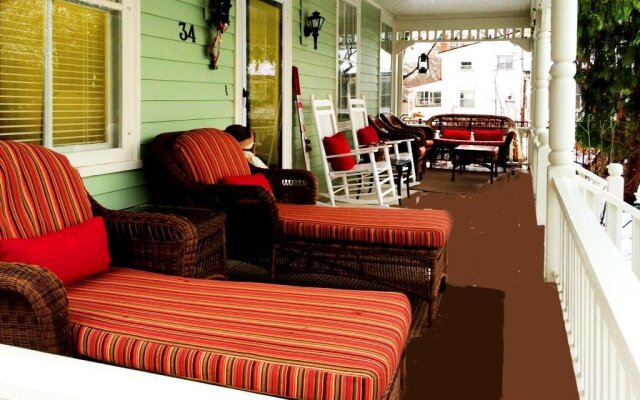 Scarlet Tunic Bed and Breakfast