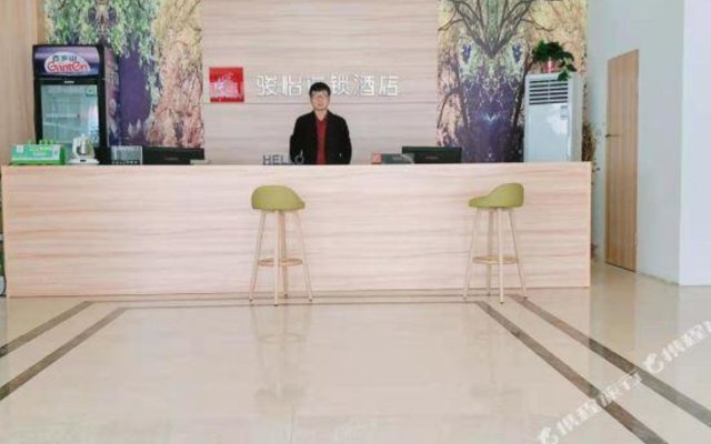 Jun Hotel (Shenqiu Zhaofeng Avenue)