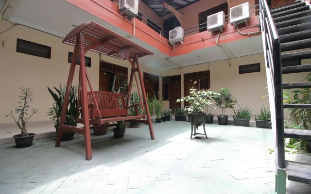RedDoorz Plus near Universitas Negeri Yogyakarta