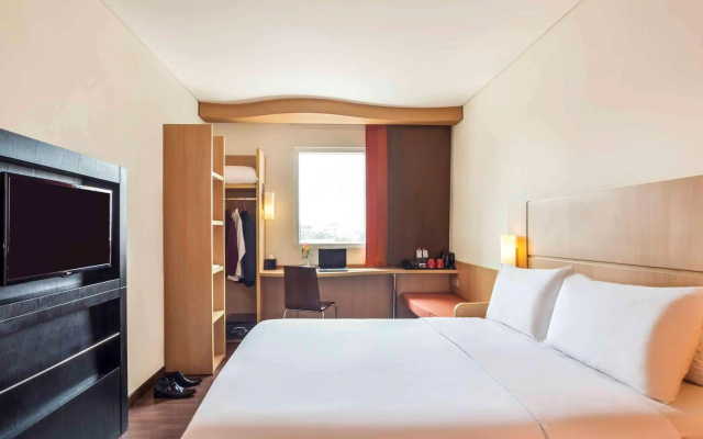 ibis Surabaya City Center