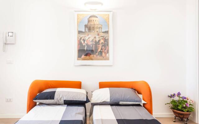 Temporary House - Porta Romana Building