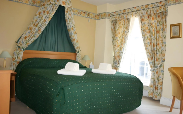 Yarn Market Hotel