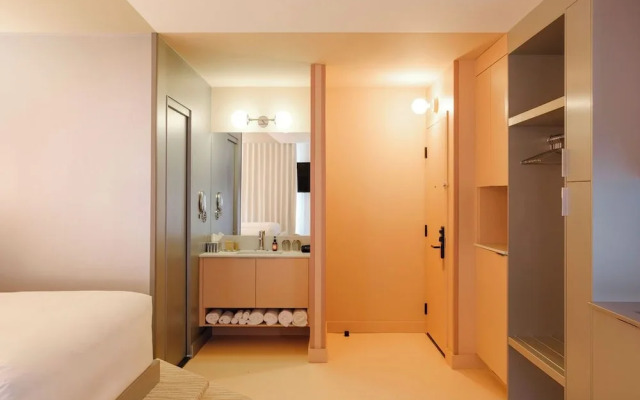 Rose Hôtel Invisible