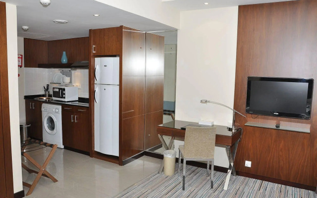 Phoenix Plaza Hotel Apartments