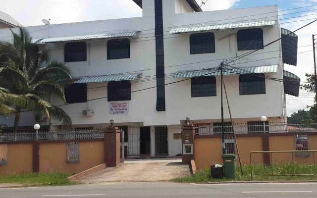 Sri Sembulan Guesthouse