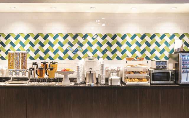 La Quinta Inn & Suites by Wyndham Phoenix Chandler