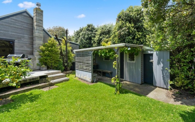 Waimea Cottage - Waikanae Holiday Home – Outside – Waikanae