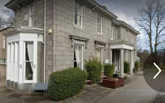 Woodside House