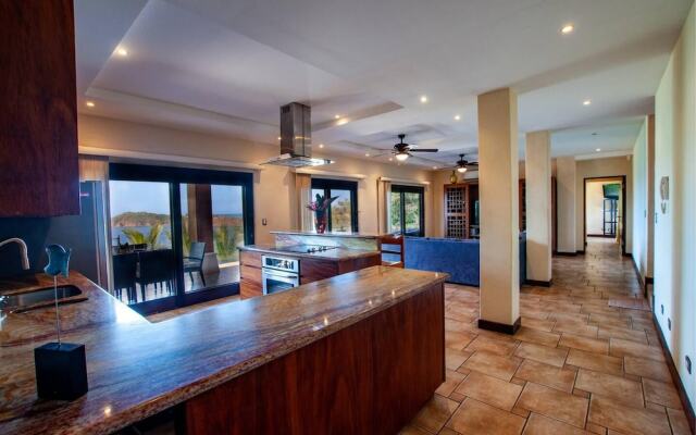 3-bedroom villa with pool - party deck and sweeping ocean views