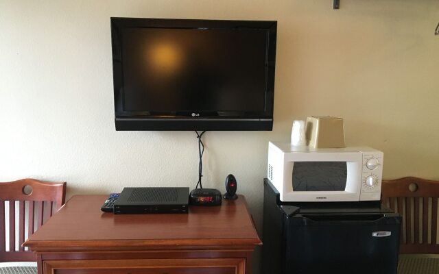Van Ness Inn
