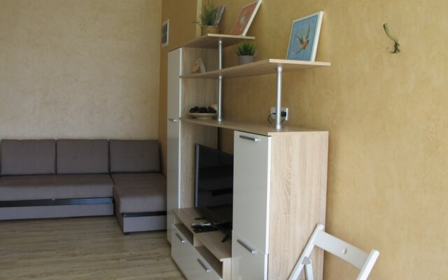 Na Bulvare Nadezhd 4/3 Apartments