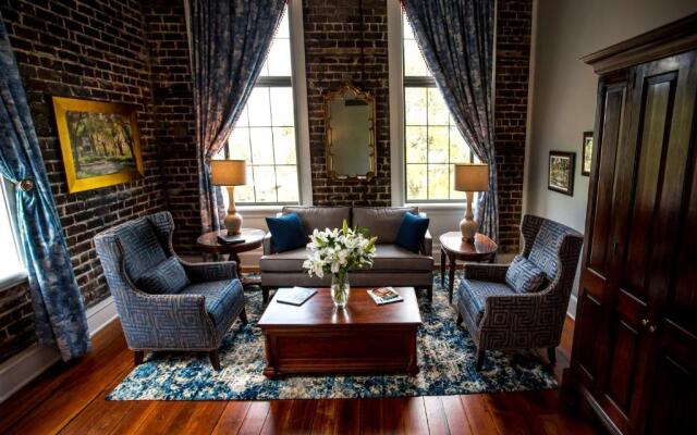 East Bay Inn, Historic Inns of Savannah Collection