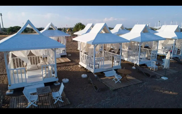 Moon Suites