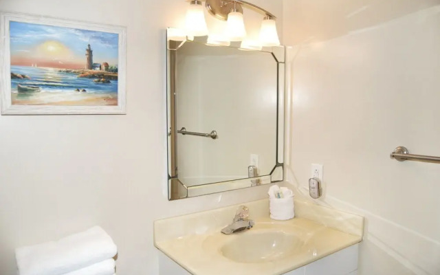 North Hampton 1106 by RedAwning