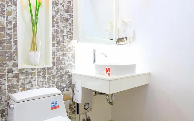 OYO 284 Sabaidee Minitel