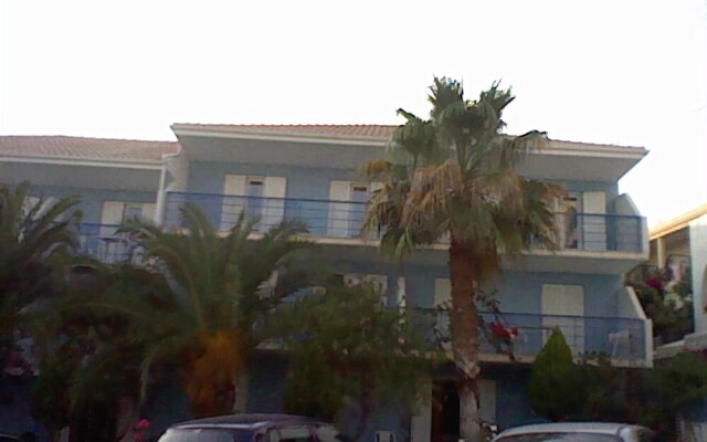 Vrachos Beach Hotel