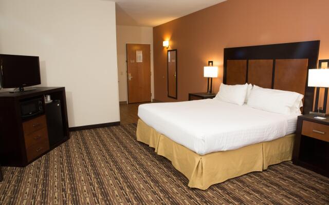 Holiday Inn Express Hotel & Suites Cherokee / Casino, an IHG Hotel