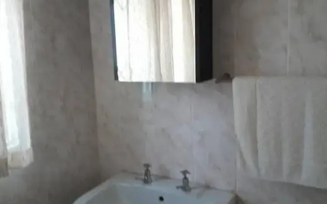 2 Bedroomed Apartment With En-suite and Kitchenette - 2068